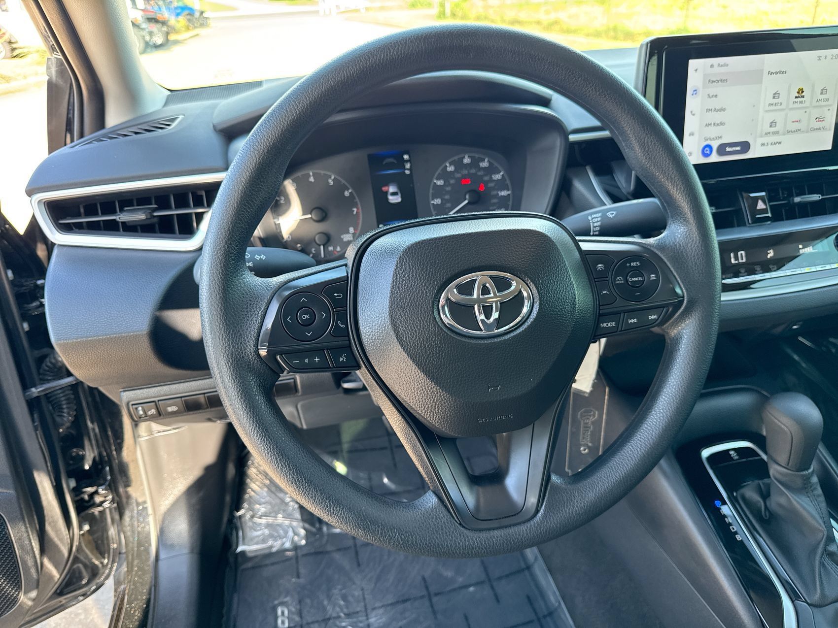 Used 2024 Toyota Corolla LE FWD image 14