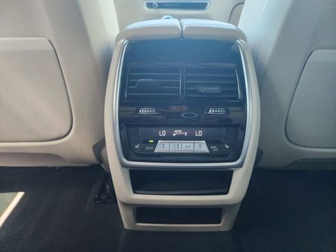 Used 2019 BMW X5 xDrive40i w/ Premium Package 2 image 26