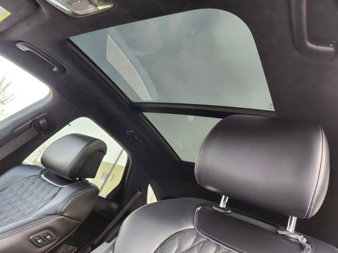 Used 2025 Genesis GV70 3.5T Sport w/ Sport Advanced Package image 19