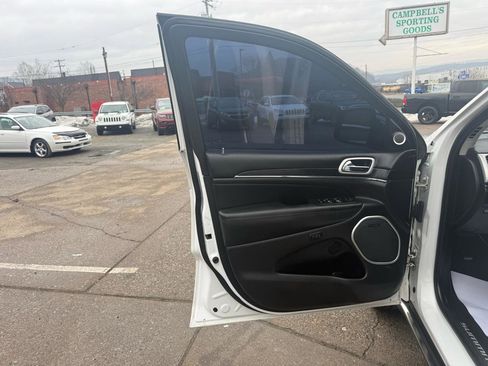 Used 2019 Jeep Grand Cherokee Summit image 14