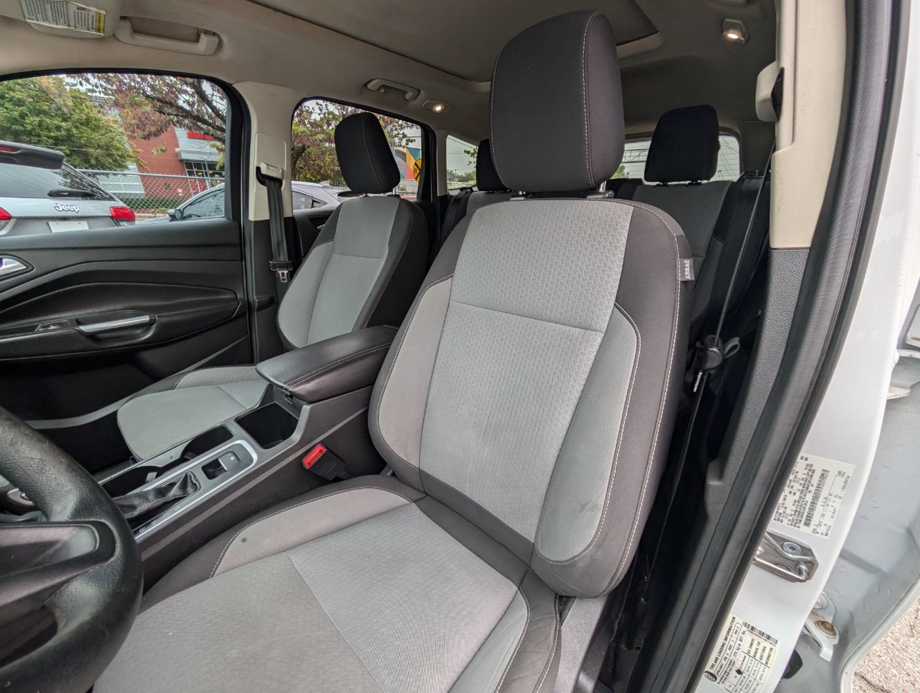 Used 2018 Ford Escape SE AWD/4WD image 16