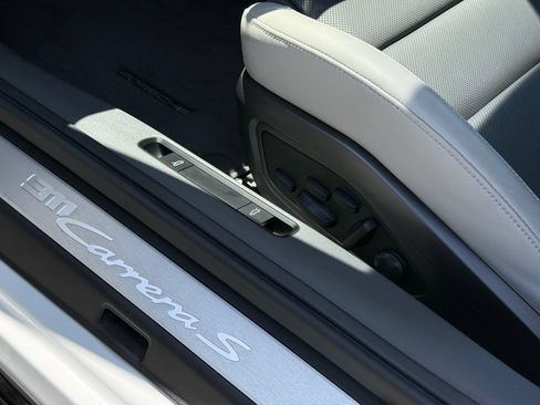 Used 2024 Porsche 911 Carrera S RWD image 37
