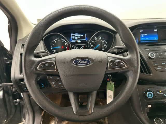 Used 2017 Ford Focus SE FWD image 7