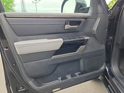 Used 2024 Toyota Tundra Limited AWD/4WD image 13