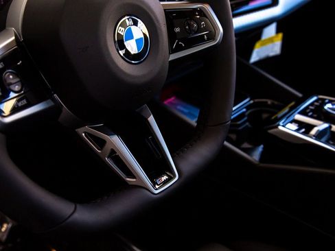 Certified 2026 BMW 530i w/ M Sport Package image 18