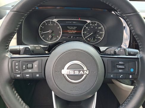 Used 2023 Nissan Pathfinder SV w/ SV Premium Package AWD/4WD image 22
