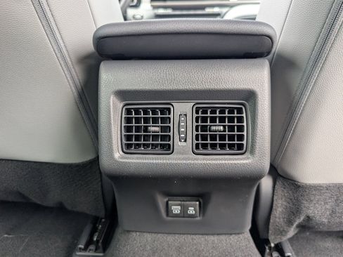 Used 2026 Toyota Camry SE w/ Convenience Package image 7