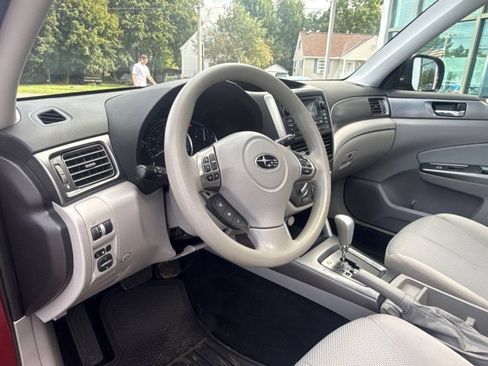 Used 2012 Subaru Forester 2.5X Premium AWD/4WD image 10
