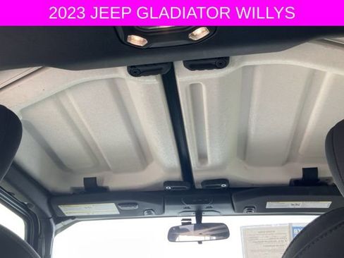 Used 2023 Jeep Gladiator Willys image 20