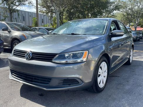 Used 2011 Volkswagen Jetta SE image 5