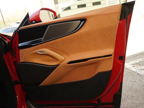 Used 2025 Ferrari Purosangue AWD/4WD image 23