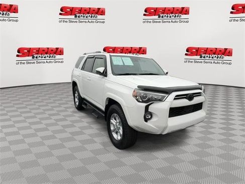 Used 2021 Toyota 4Runner SR5 Premium image 3
