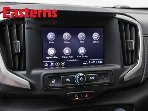 Used 2024 GMC Terrain SLE FWD image 18