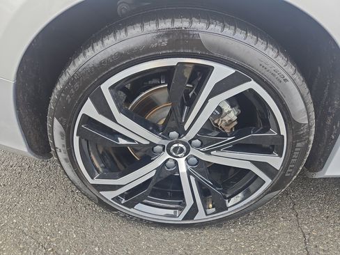 Certified 2024 Volvo S60 B5 Plus image 6