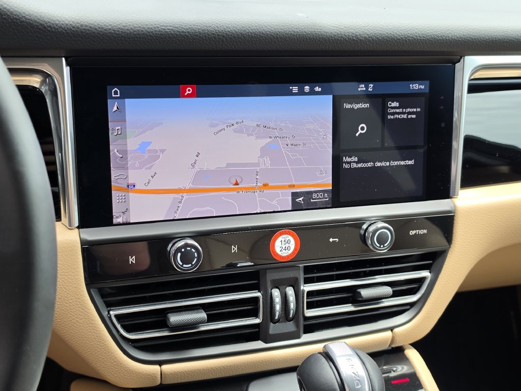 Certified 2026 Porsche Macan AWD/4WD image 23