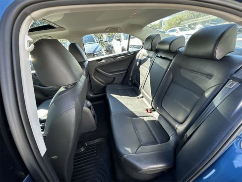 Used 2016 Volkswagen Jetta SEL w/ Lighting Package image 23