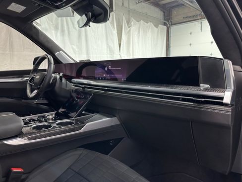 Used 2025 Cadillac Escalade V image 71