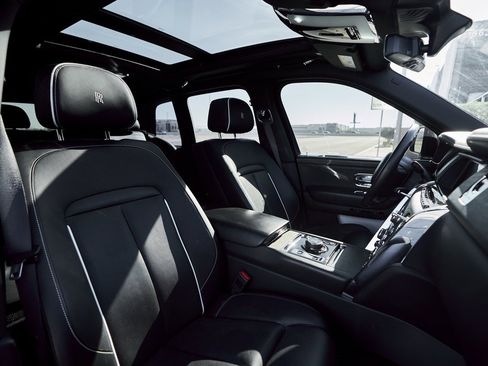 Used 2019 Rolls-Royce Cullinan image 45