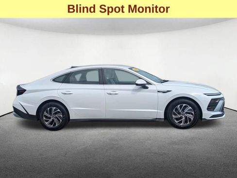 Used 2026 Hyundai Sonata Blue FWD image 4