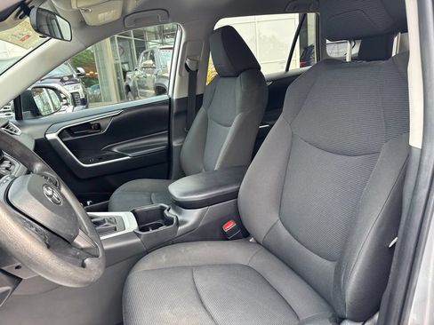 Used 2023 Toyota RAV4 LE FWD image 13