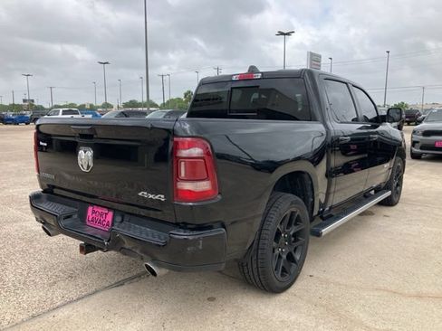 Used 2024 RAM 1500 Laramie AWD/4WD image 5
