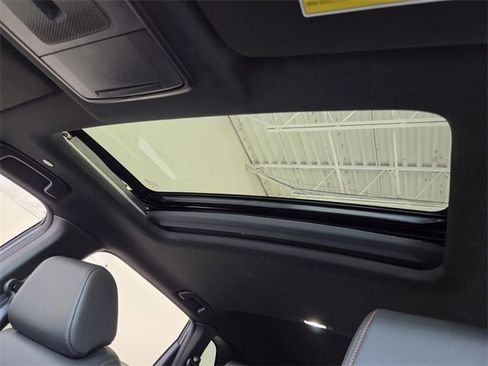 Used 2025 Honda CR-V Sport-L image 11