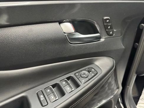 Used 2023 Hyundai Santa Fe Limited image 11