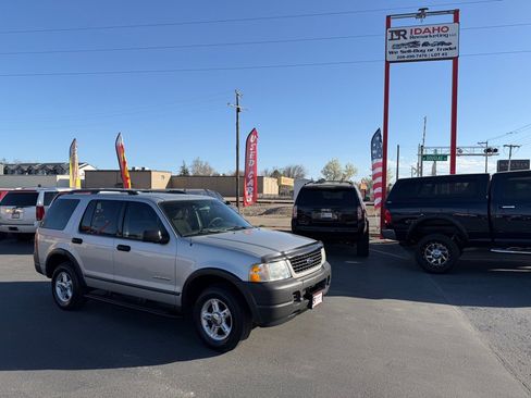 Used 2004 Ford Explorer XLS image 1