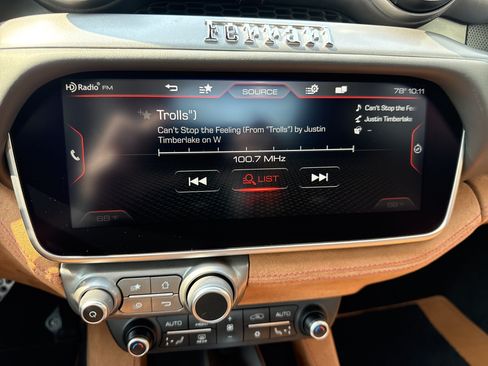Used 2019 Ferrari Portofino RWD image 19