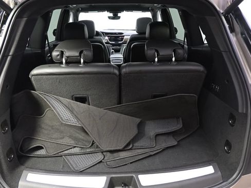 Used 2022 Cadillac XT6 Premium Luxury w/ Platinum Package AWD/4WD image 19