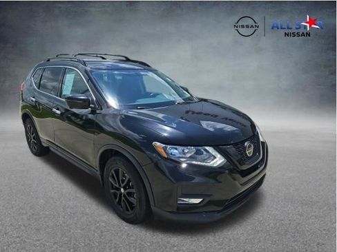 Used 2018 Nissan Rogue SV w/ Premium Package FWD image 1