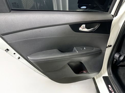 Used 2021 Kia Forte GT-Line image 25