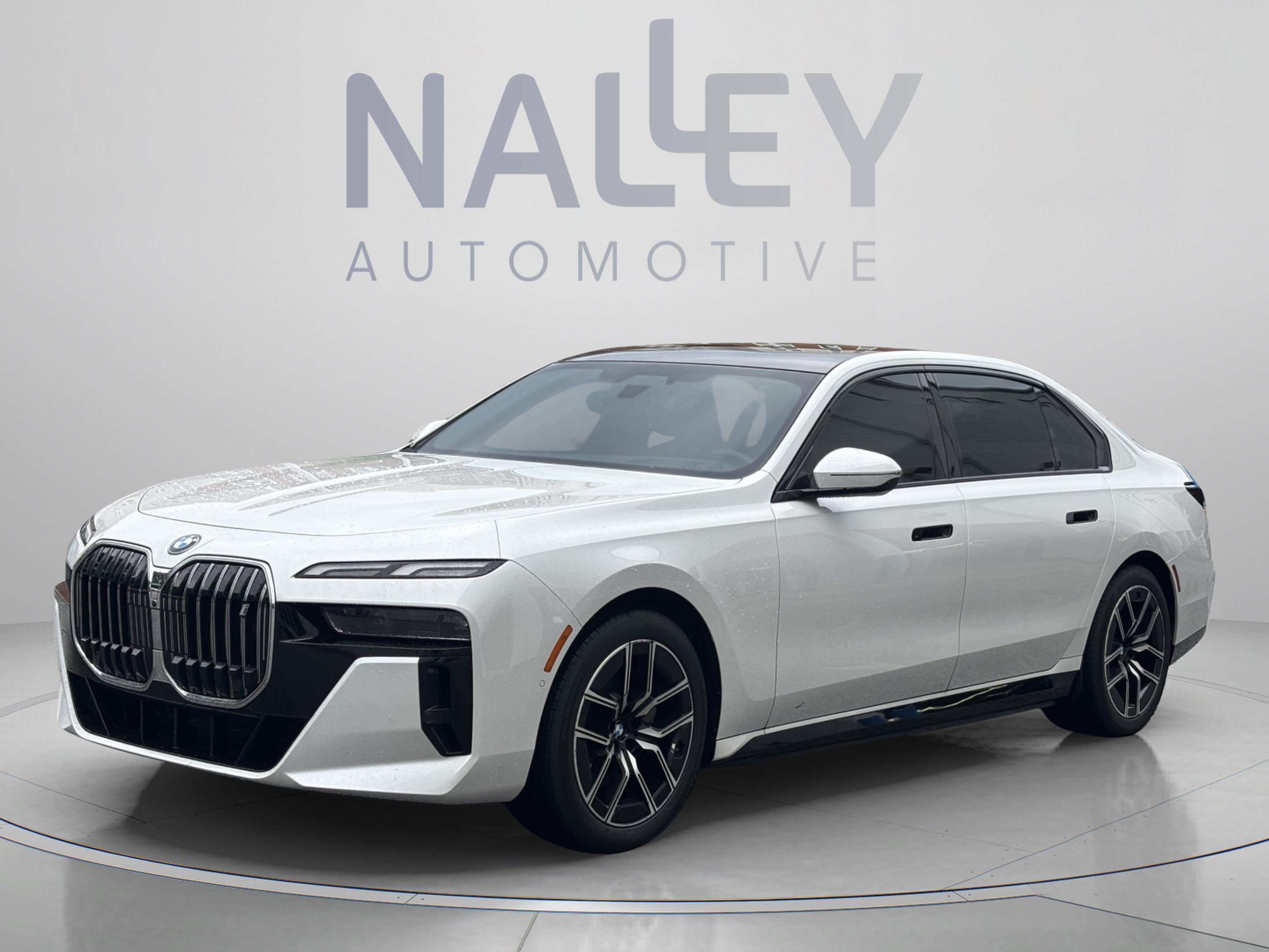 Certified 2024 BMW i7 eDrive50 w/ M Sport Package RWD image 1