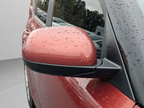 Used 2021 Kia Soul LX image 11