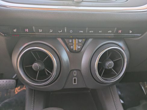 Used 2019 Chevrolet Blazer LT w/ Sun and Wheels Package image 22