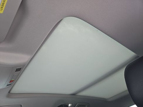 Used 2023 Volkswagen Taos SE image 28