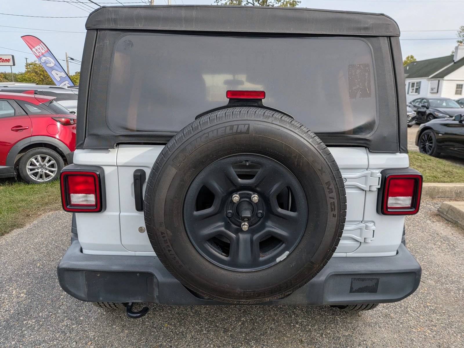Used 2018 Jeep Wrangler Unlimited Sport AWD/4WD image 4