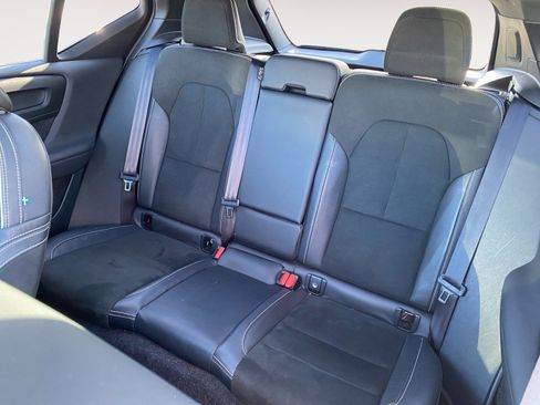 Used 2019 Volvo XC40 T5 R-Design AWD/4WD image 16