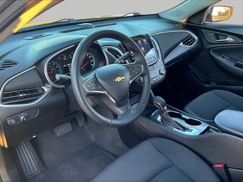 Used 2025 Chevrolet Malibu RS image 13
