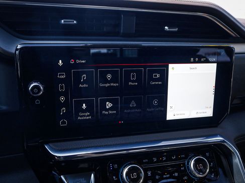 Used 2024 GMC Sierra 1500 Denali w/ Technology Package image 23