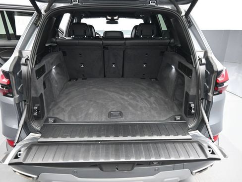 Used 2025 BMW X5 xDrive40i AWD/4WD image 11