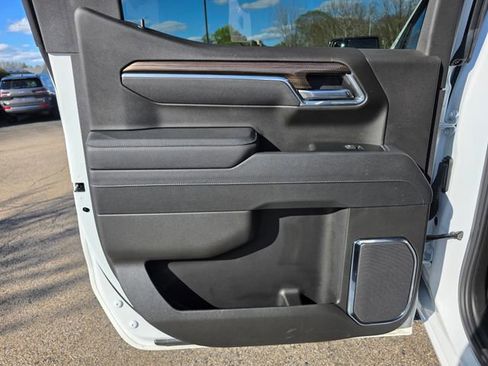 Used 2025 Chevrolet Silverado 1500 LT w/ Protection Package AWD/4WD image 16