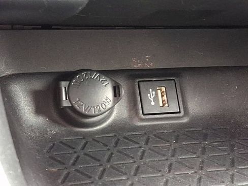 Used 2023 Toyota RAV4 XLE AWD/4WD image 27