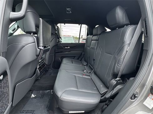 Used 2024 Lexus LX 600 4WD w/ Appearance Package image 13