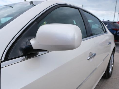 Used 2009 Buick Lucerne CXL w/ Driver Confidence Package image 12