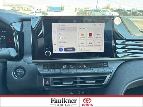 Used 2025 Toyota Camry LE image 28