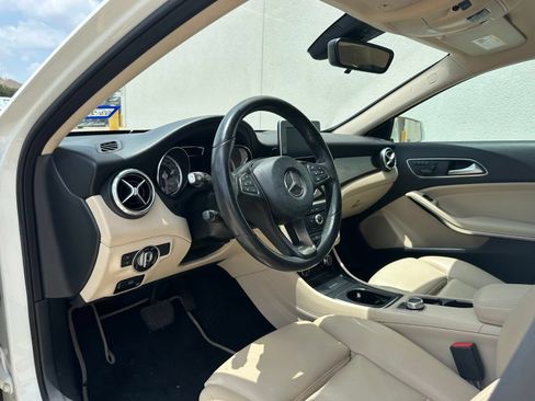 Used 2017 Mercedes-Benz GLA 250 image 10