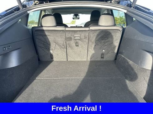 Used 2022 Tesla Model Y Performance image 28