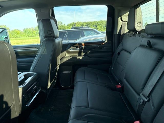 Used 2024 GMC Sierra 3500 Denali w/ Denali Reserve Package AWD/4WD image 10