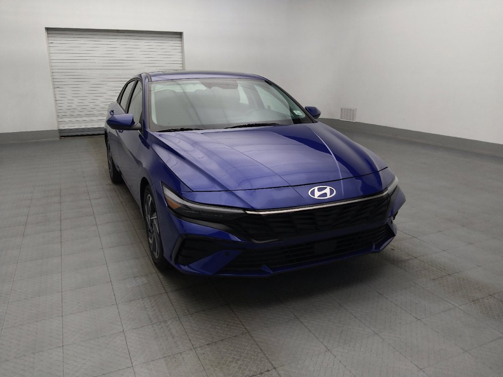 Used 2025 Hyundai Elantra SEL FWD image 14
